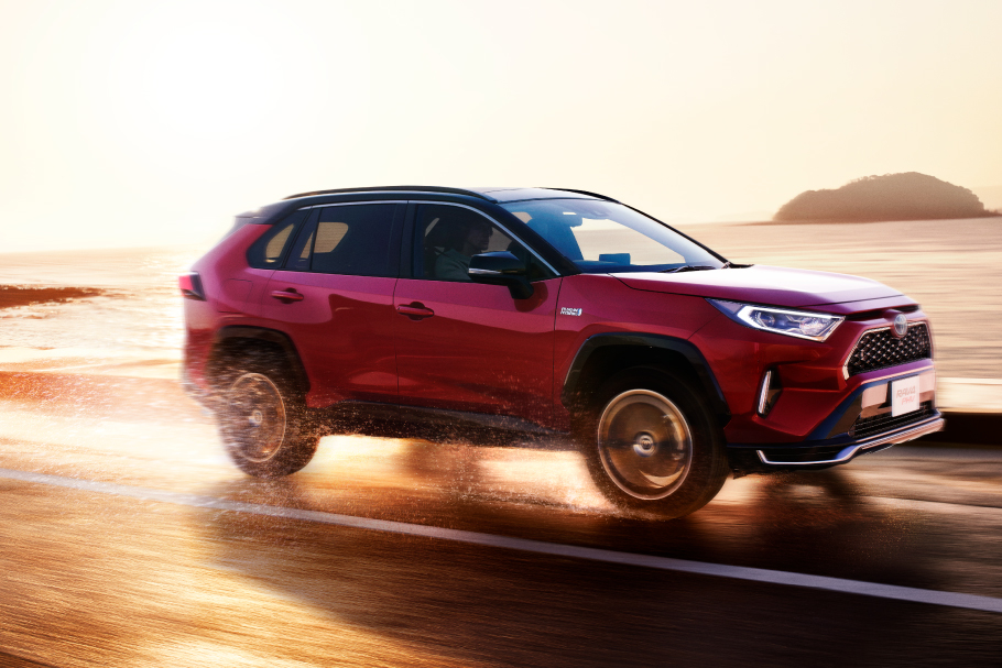 rav4phv_feature_img11