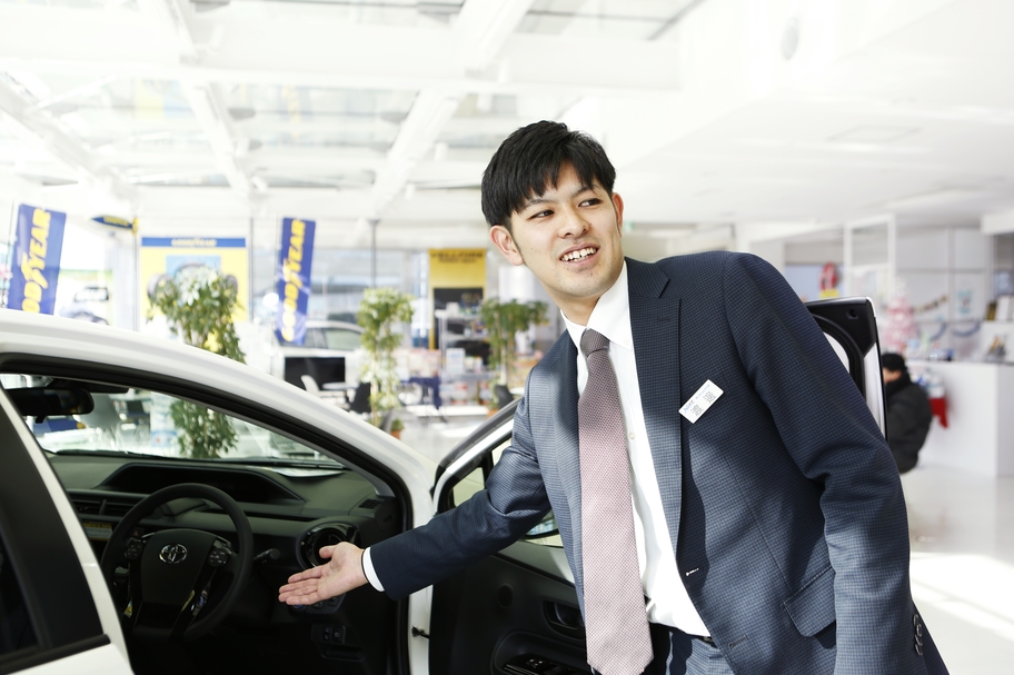 先輩社員(ひたち野うしく店渡辺)